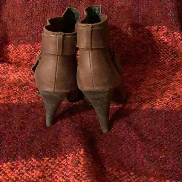 Aldo Women’s leather ankle boots. - Picture 4 of 5